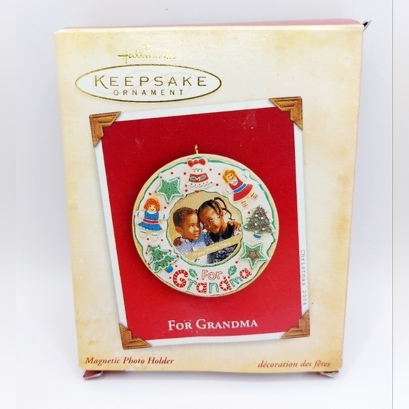 2004 For Grandma Hallmark Collector‎ Ornament - Picture 1 of 5